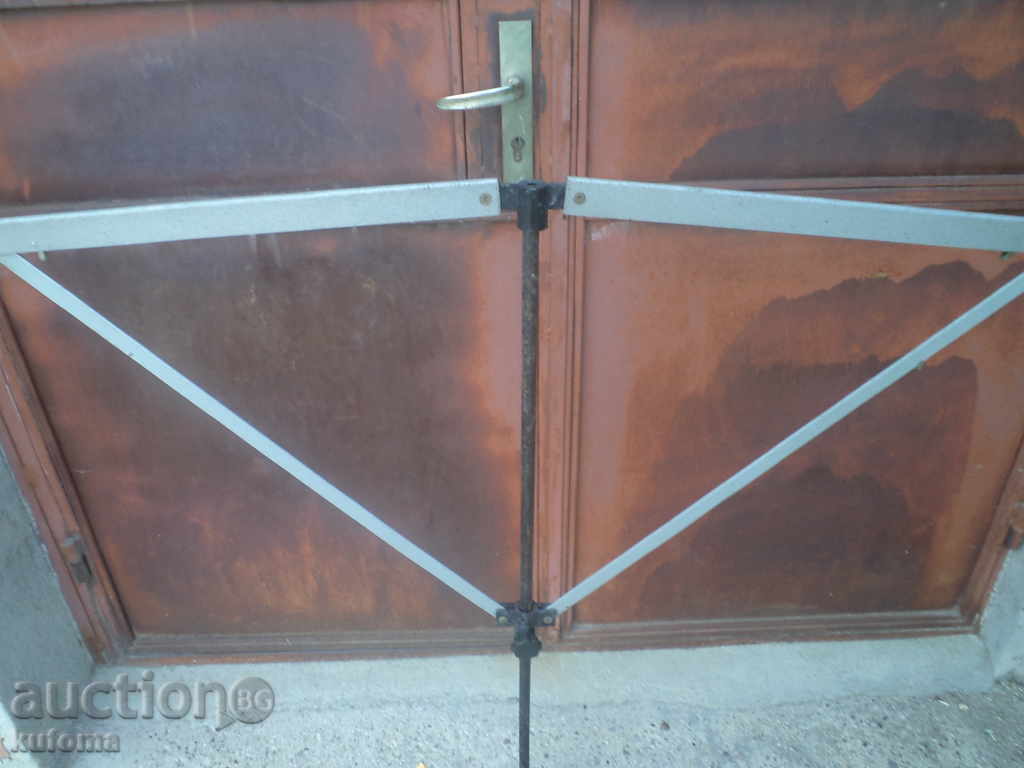 Auction Student card stand Auction Student card stand