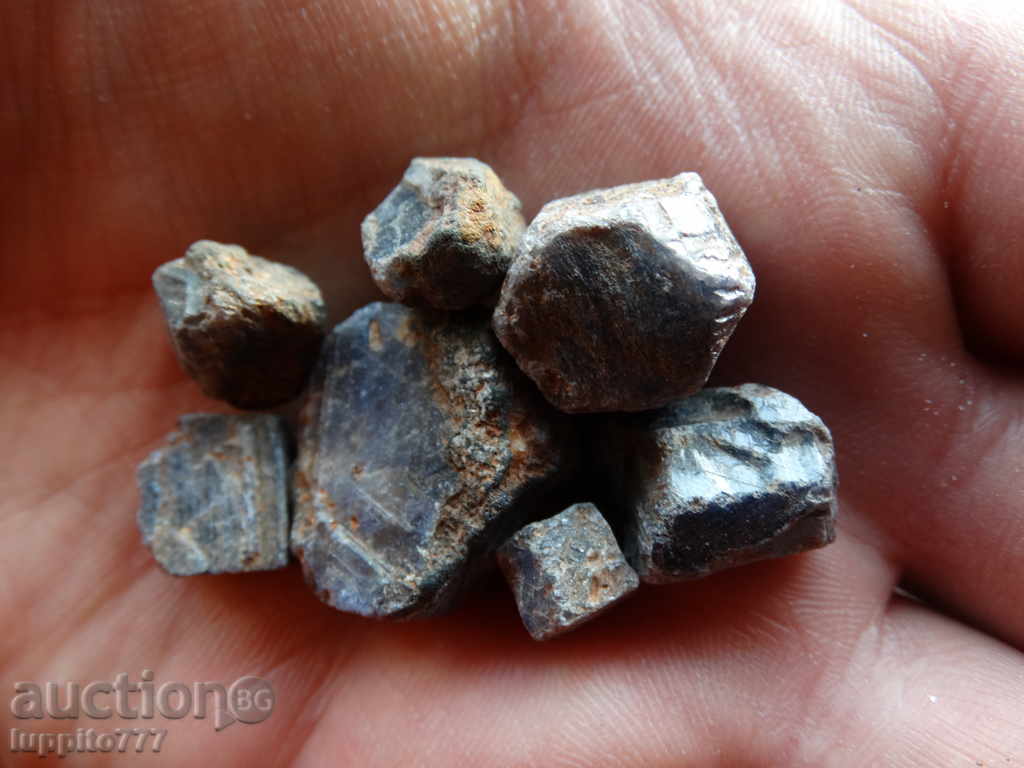 sapphire - mineral with price 39.99 BGN | € 20.45 sapphire - mineral with price 39.99 BGN | € 20.45