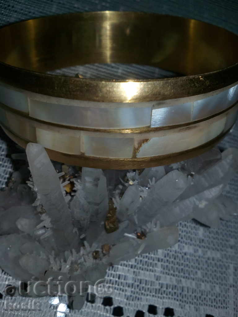 BRASS BRONZE AND SEDEF with price 16.00 BGN | € 8.18