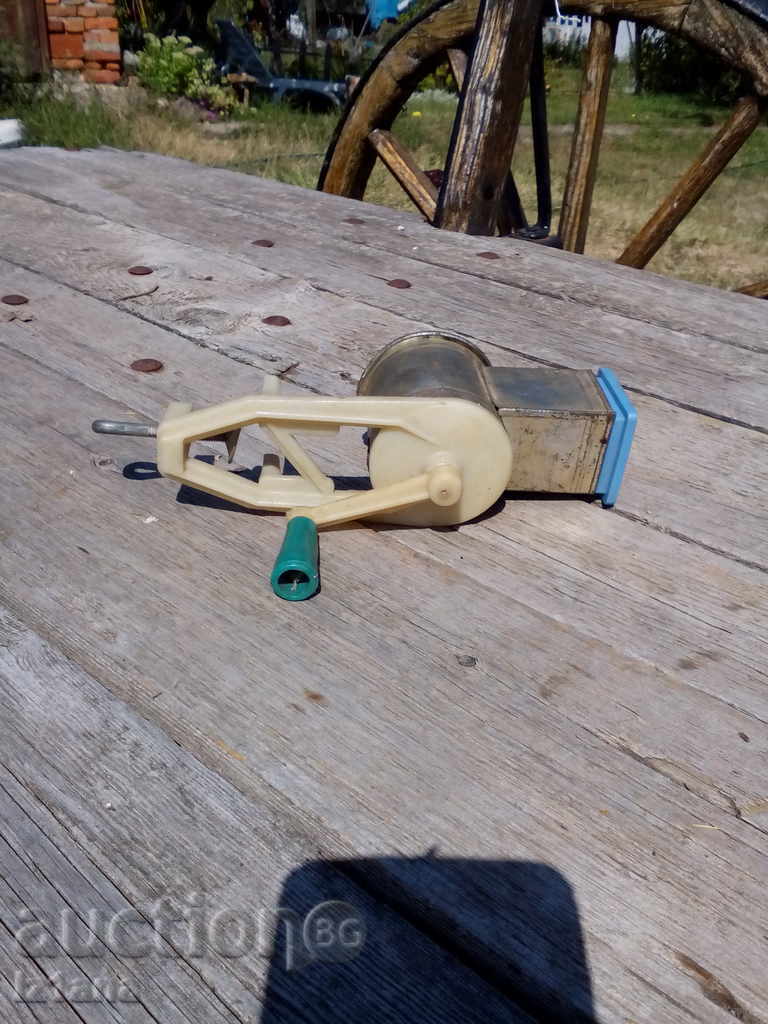 Auction  An old walnut mill