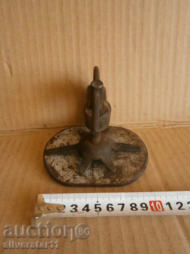 Auction  Ancient Vulcanization Bracket for Inner Tires Vulcaniser