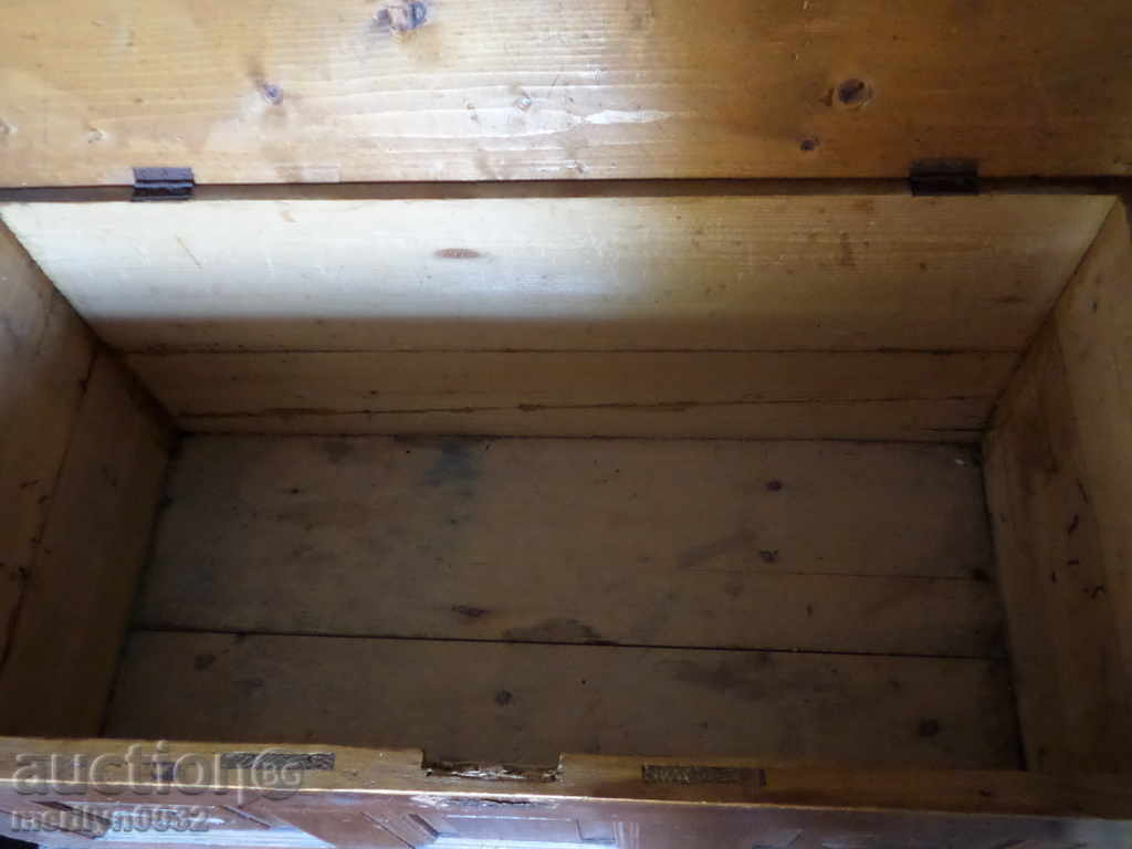 Auction An old large chest for a bridal chaise adjoined a chest of drawers Auction An old large chest for a bridal chaise adjoined a chest of drawers