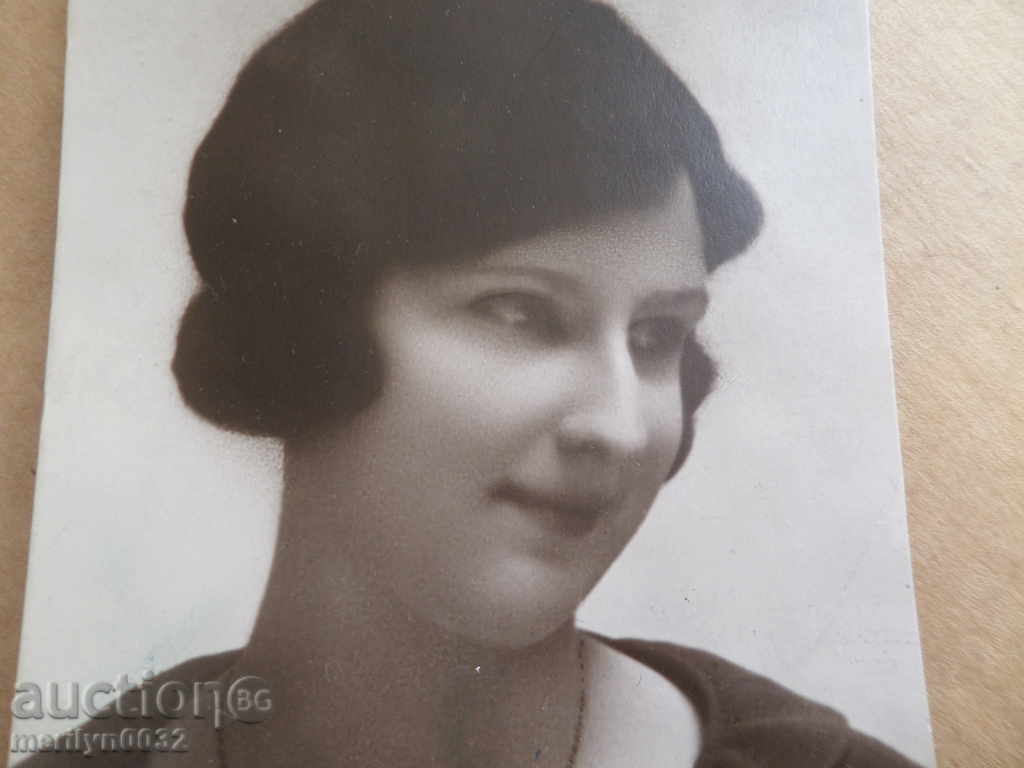 Old postcard picture queen johnna photography with price 55.00 BGN | € 28.12 Old postcard picture queen johnna photography with price 55.00 BGN | € 28.12