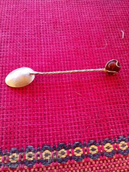 Auction  An old spoon, a spoon