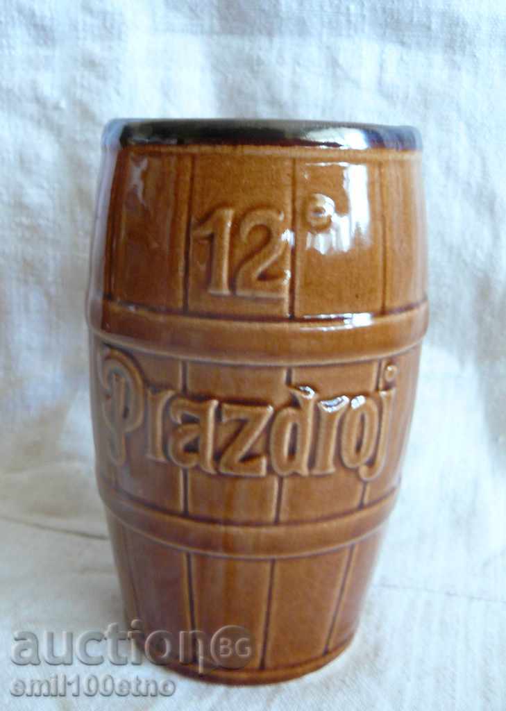 Чаша за бира с форма буре Prazdroj