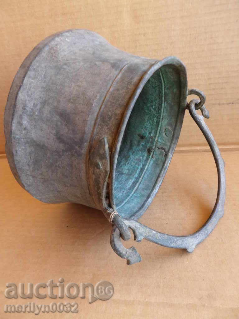 Auction Old copper cauldron, cauldron, copper, copper Auction Old copper cauldron, cauldron, copper, copper