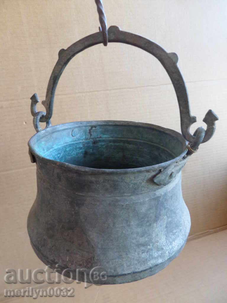 Old copper cauldron, cauldron, copper, copper Old copper cauldron, cauldron, copper, copper