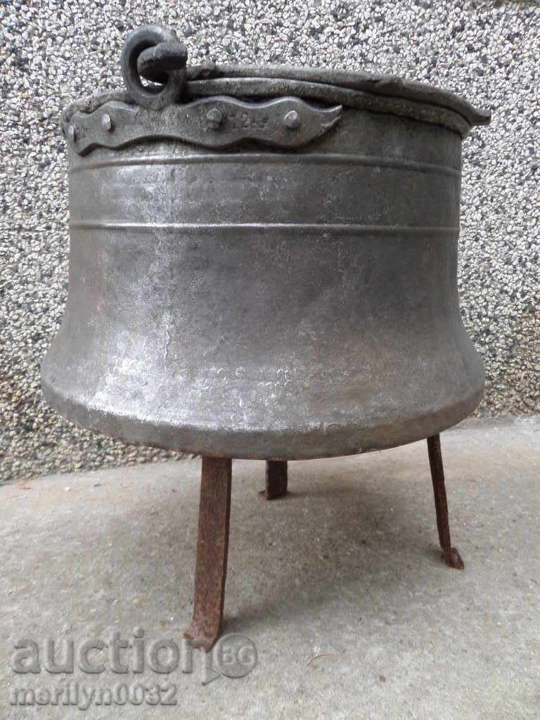 ceainic vechi de cupru, oală, ulcior, cupru cu preț 97.00 BGN | € 49.60 ceainic vechi de cupru, oală, ulcior, cupru cu preț 97.00 BGN | € 49.60