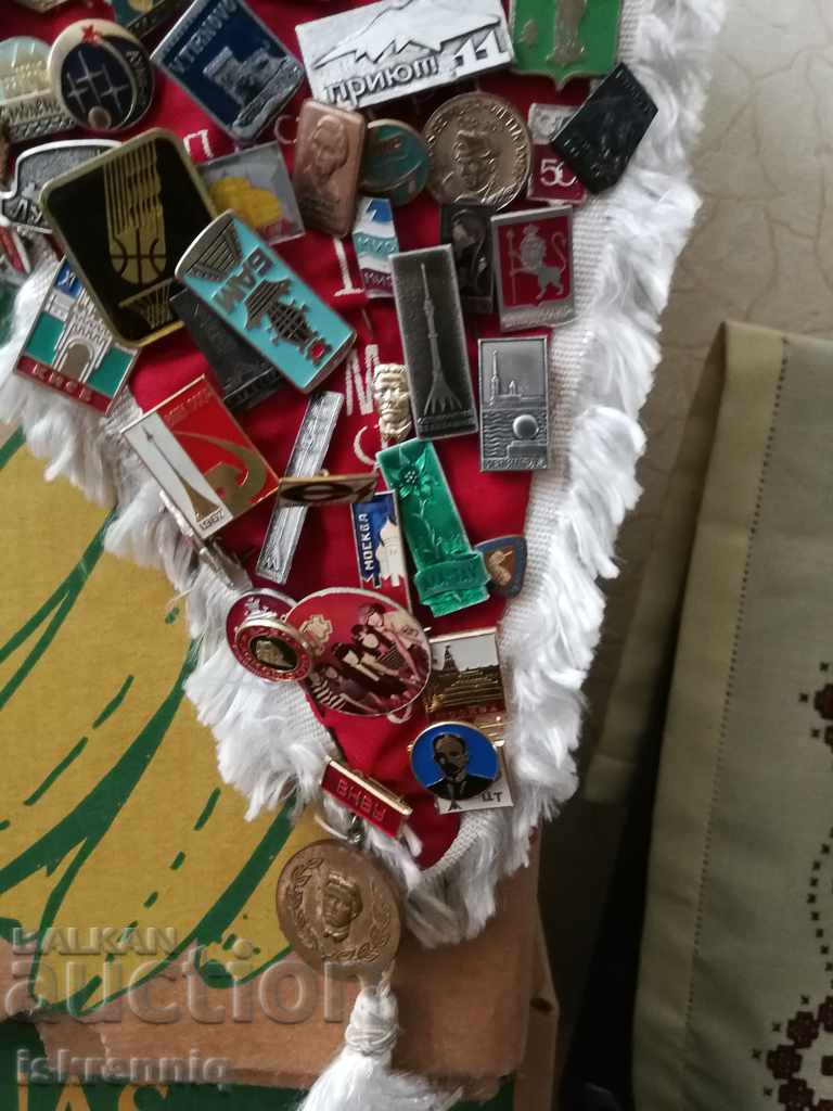 Delivery of Flag with Badges Delivery of Flag with Badges