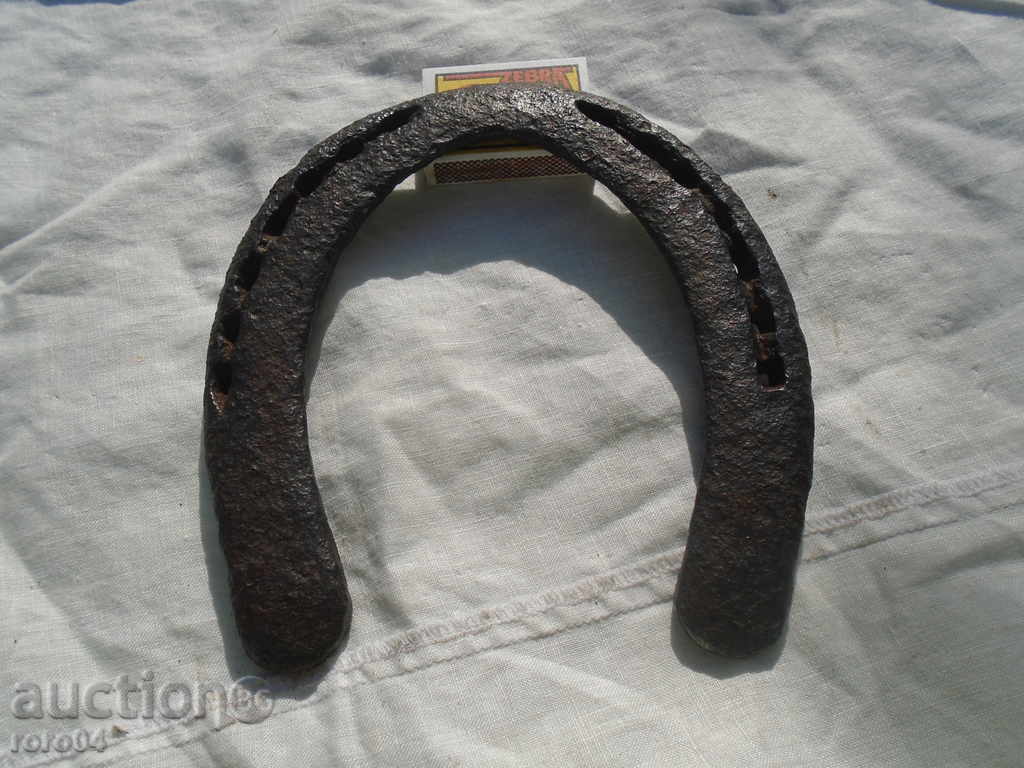 HUGE FORGED HORSESHOE FROM HORSE - HEAVY TRUCK - 7 HUGE FORGED HORSESHOE FROM HORSE - HEAVY TRUCK - 7
