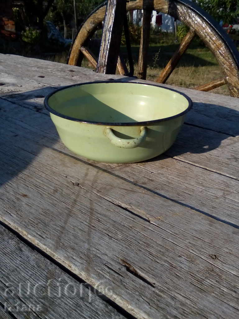 Παράδοση Εμαγιέ πιάτο, μπολ Παράδοση Εμαγιέ πιάτο, μπολ