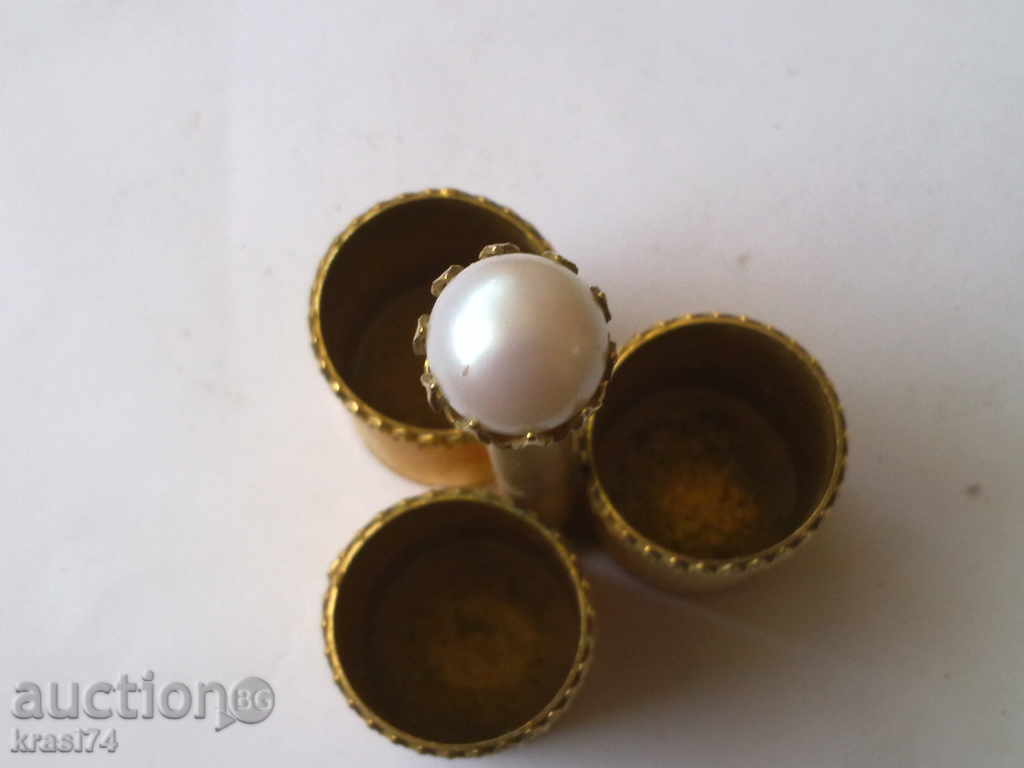 Auction  Something beautiful with a pearl