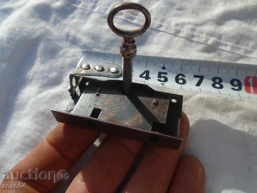 Auction  STAR SMALL HORSES KEYS WITH KEY - ACTUALLY