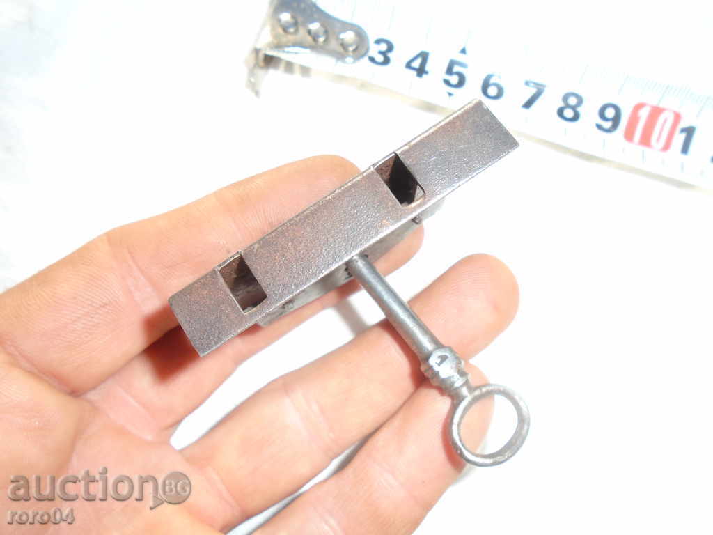 Delivery of STAR SMALL HORSES KEYS WITH KEY - ACTUALLY