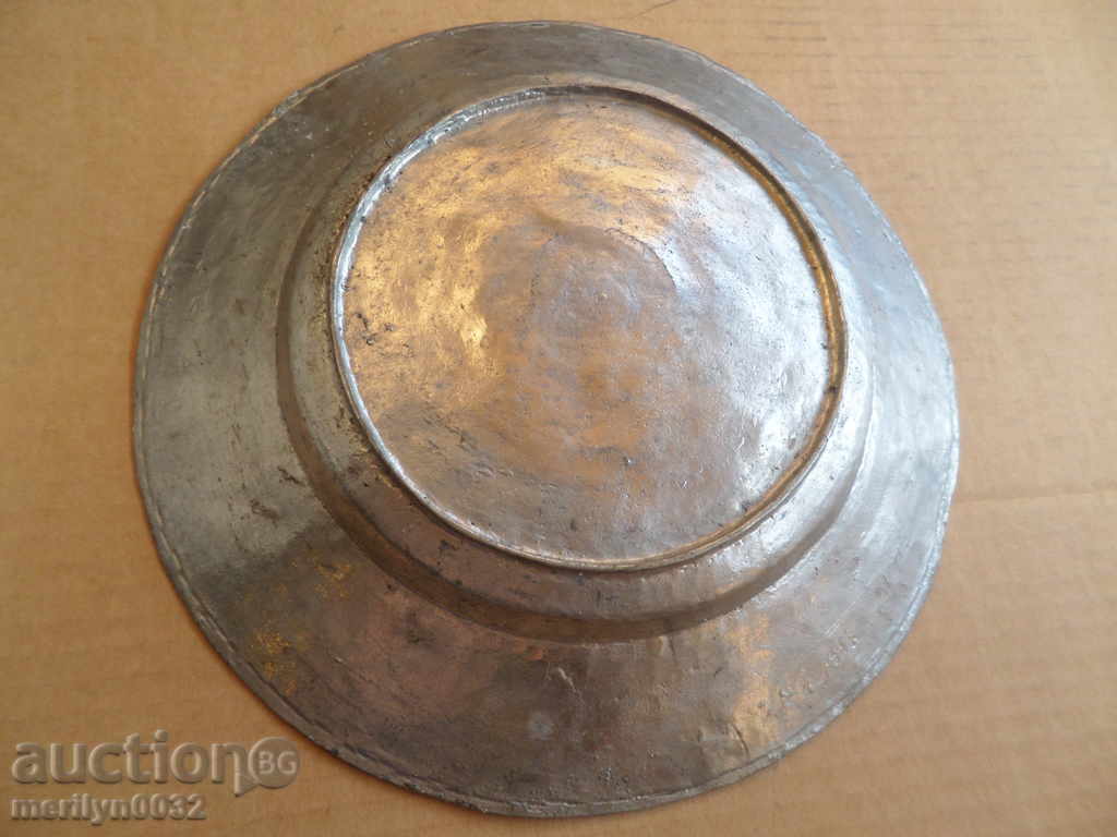 Auction  Ancient tin tin, saucer, bowl, tass, copper pot, baker