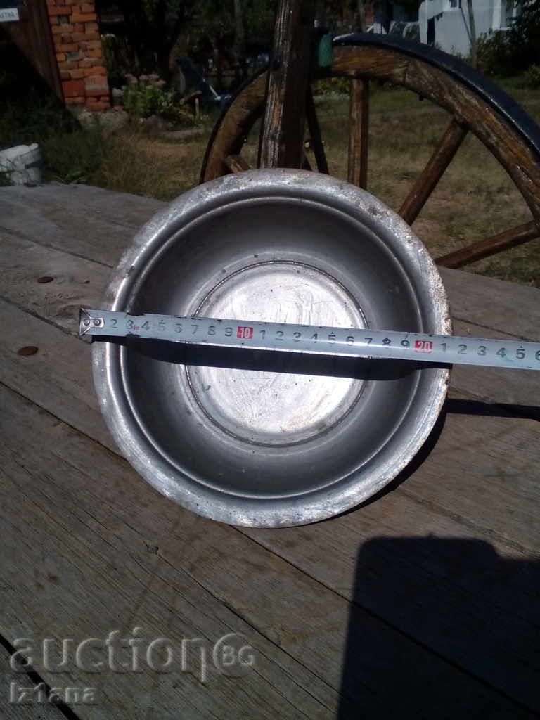 Auction Bakteria, a copper plate, a dish Auction Bakteria, a copper plate, a dish