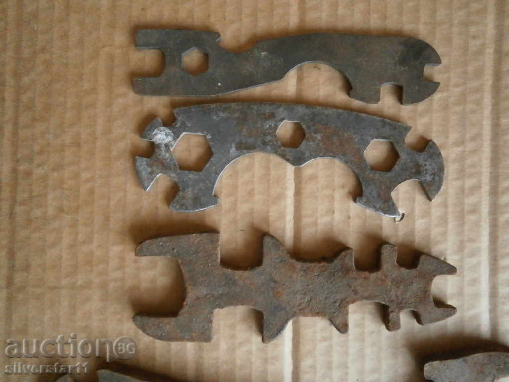 lots of antique keys with price 41.00 BGN | € 20.96 lots of antique keys with price 41.00 BGN | € 20.96