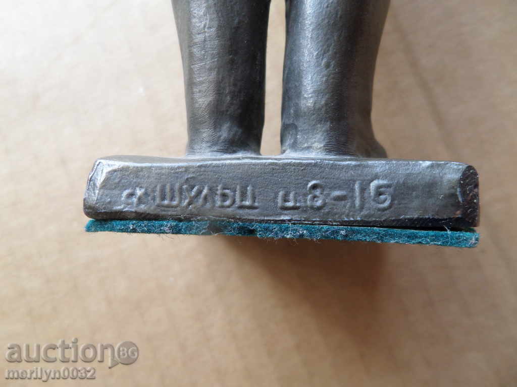Aluminum figure of Lenin inscription 1978on plastic statuette - 7 Aluminum figure of Lenin inscription 1978on plastic statuette - 7