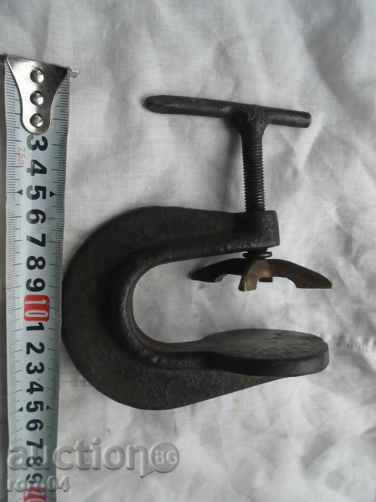 STARA GULER CLAMP, cu cinci BRONZ - FUNCȚIONARE cu preț € 8.99 | 17.58 BGN