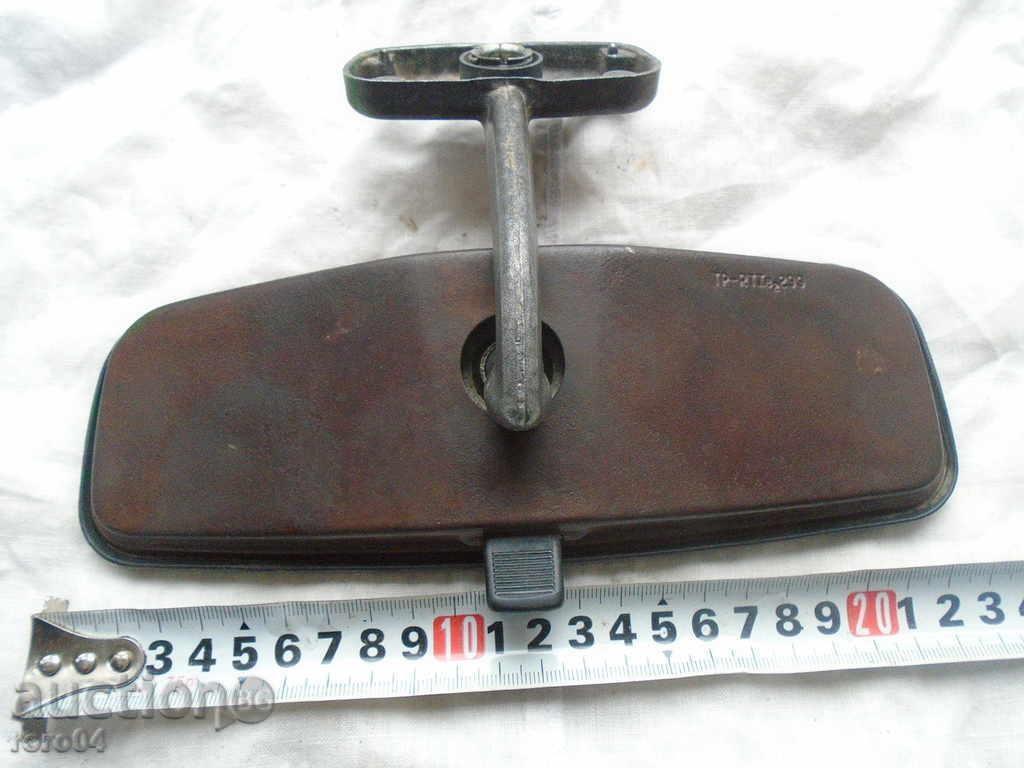 MIRROR CAR RETRO OLD cu preț € 9.99 | 19.54 BGN