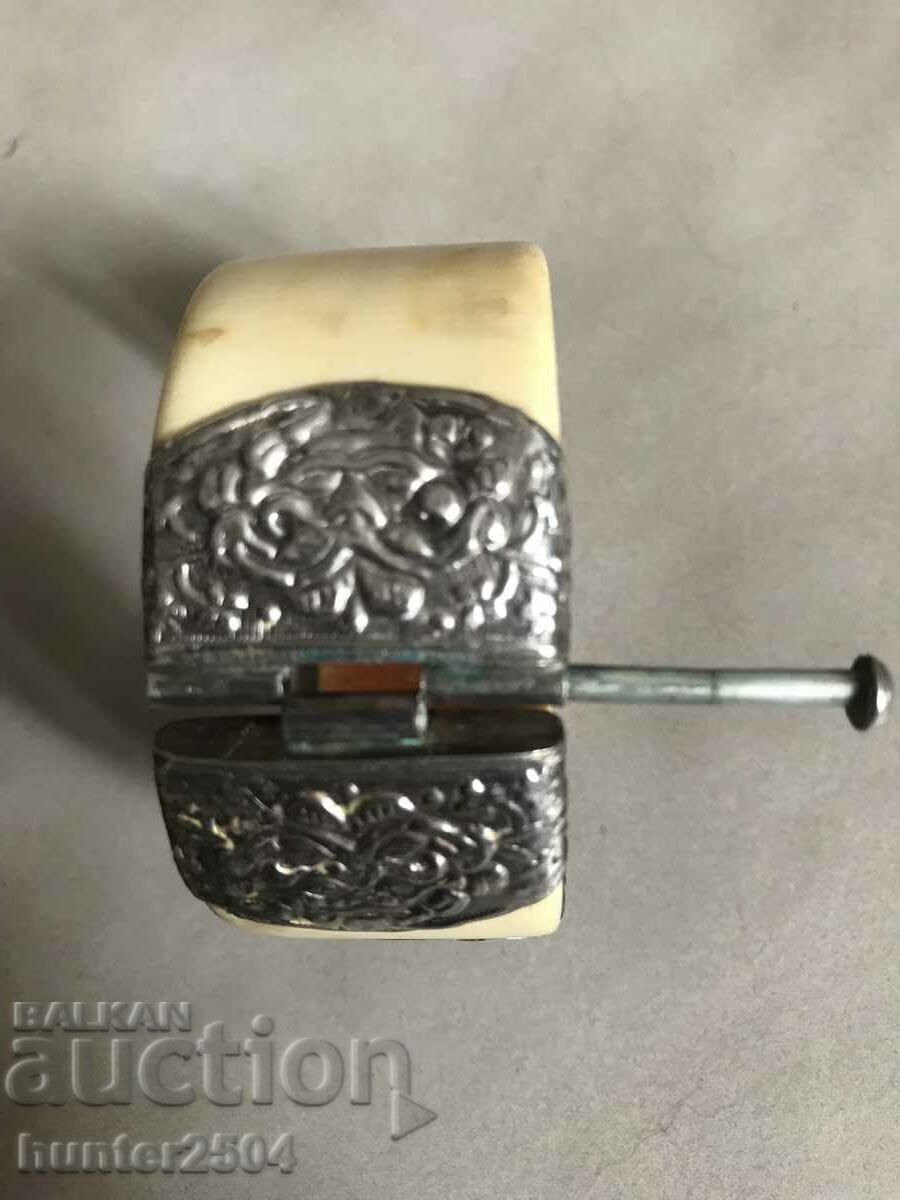 Bone bracelet with silver fittings, - 5 Bone bracelet with silver fittings, - 5