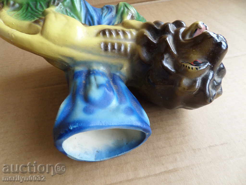 vaza veche cu ceramica figura leu - 5