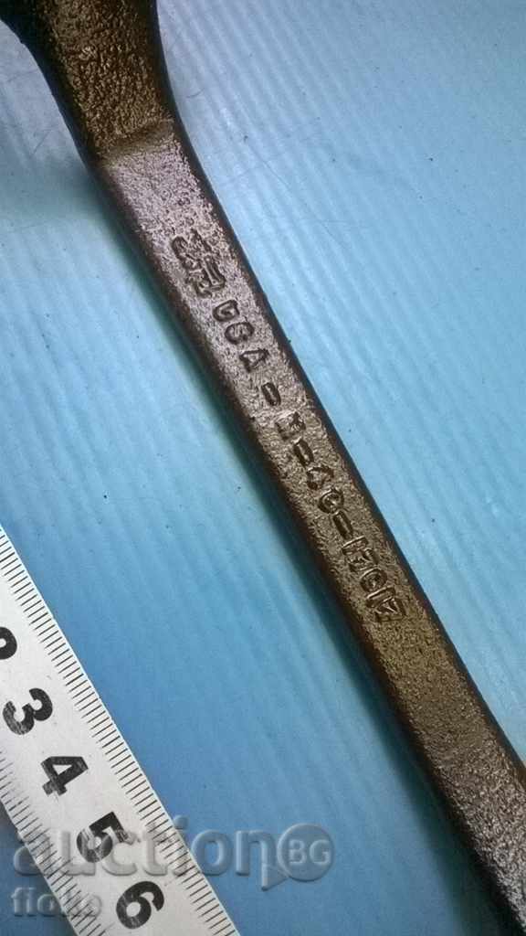 Аукцион Стар гаечен ключ,кола,камион Ford Аукцион Стар гаечен ключ,кола,камион Ford