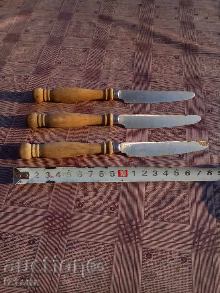 Auction  Knife, Knives, Knives