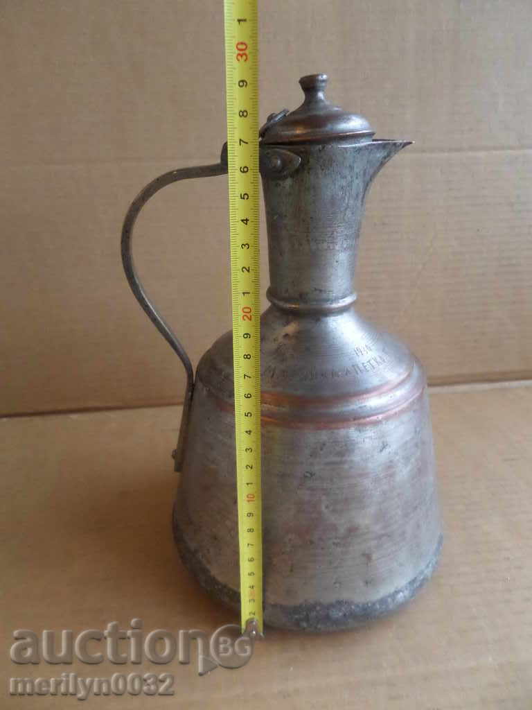 Доставка на Стар гюм с надпис и дата 1930г ибрик чайник бакър меден съд Доставка на Стар гюм с надпис и дата 1930г ибрик чайник бакър меден съд