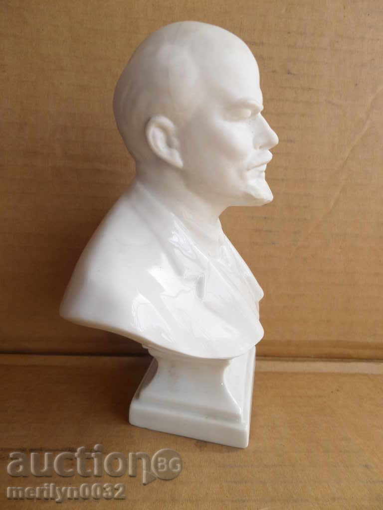 Bust of Lenin PORCELAIN Gift figure plastic statuette - 7 Bust of Lenin PORCELAIN Gift figure plastic statuette - 7