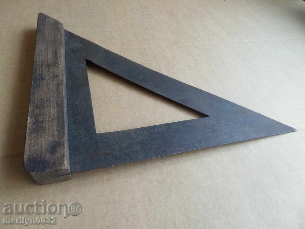 instrument Vechi tâmplar din lemn unghi de fier cu preț 43.00 BGN | € 21.99
