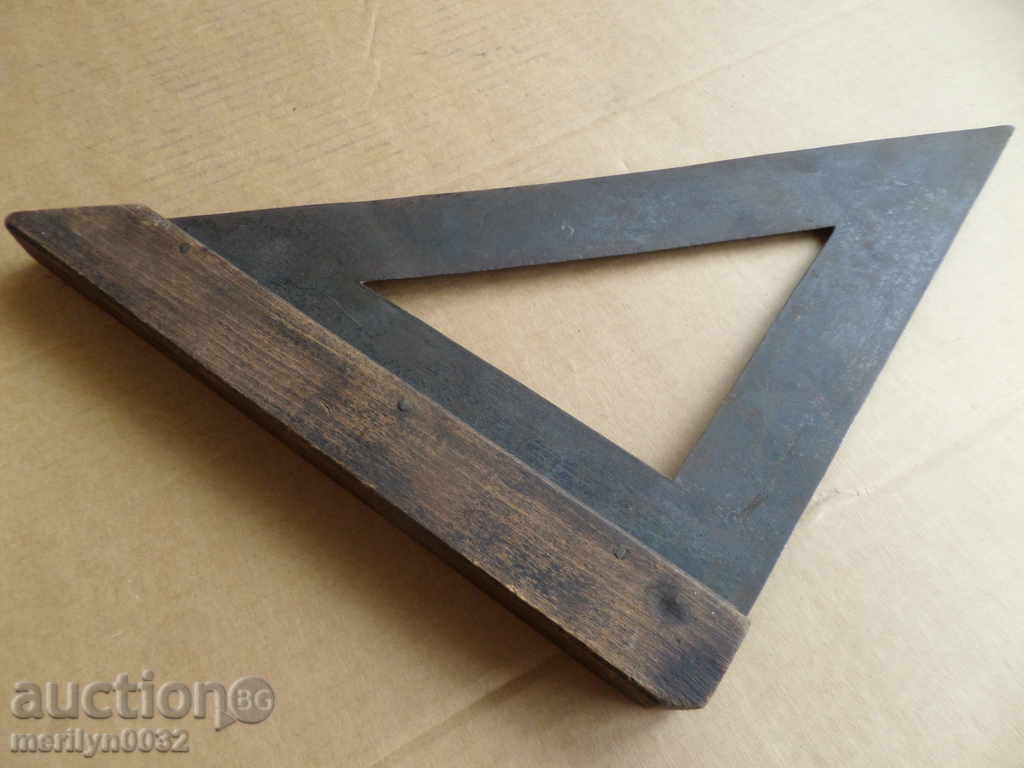 Livrarea instrument Vechi tâmplar din lemn unghi de fier