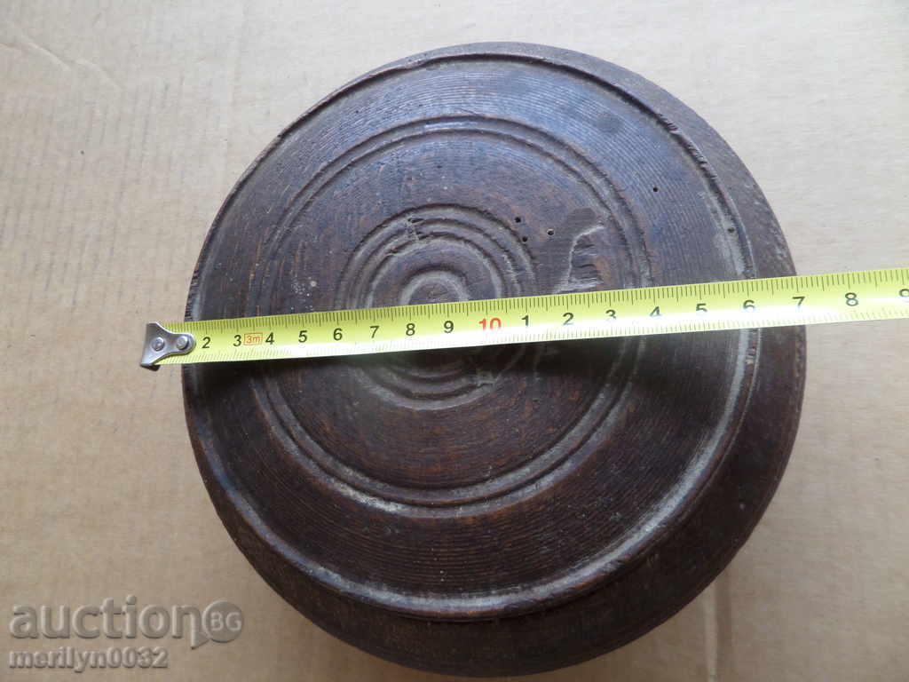 Old wooden vessel, sahan, bowl, cup with lid, wooden with price 119.00 BGN | € 60.84 Old wooden vessel, sahan, bowl, cup with lid, wooden with price 119.00 BGN | € 60.84