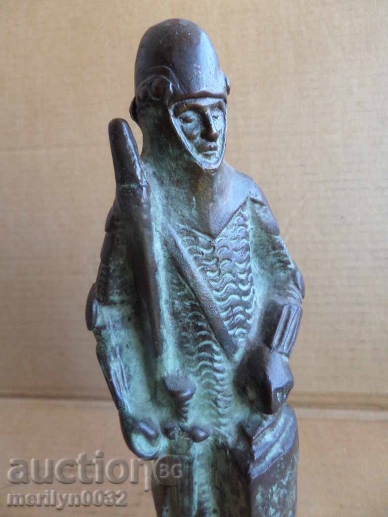 Statueta, figura autorului, figurina din bronz, sculptura din plastic - 7 Statueta, figura autorului, figurina din bronz, sculptura din plastic - 7