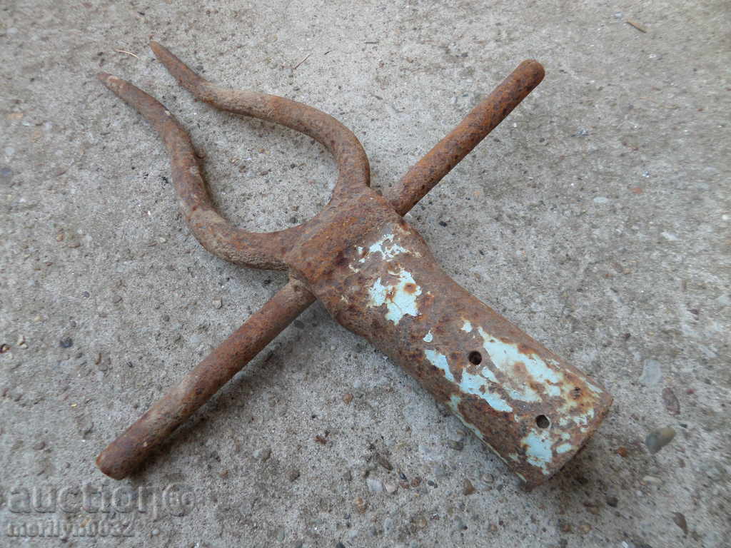 Παλιά σφυρήλατα δύο δόντια, δίκρανο, σφυρήλατο σίδερο - 7 Παλιά σφυρήλατα δύο δόντια, δίκρανο, σφυρήλατο σίδερο - 7