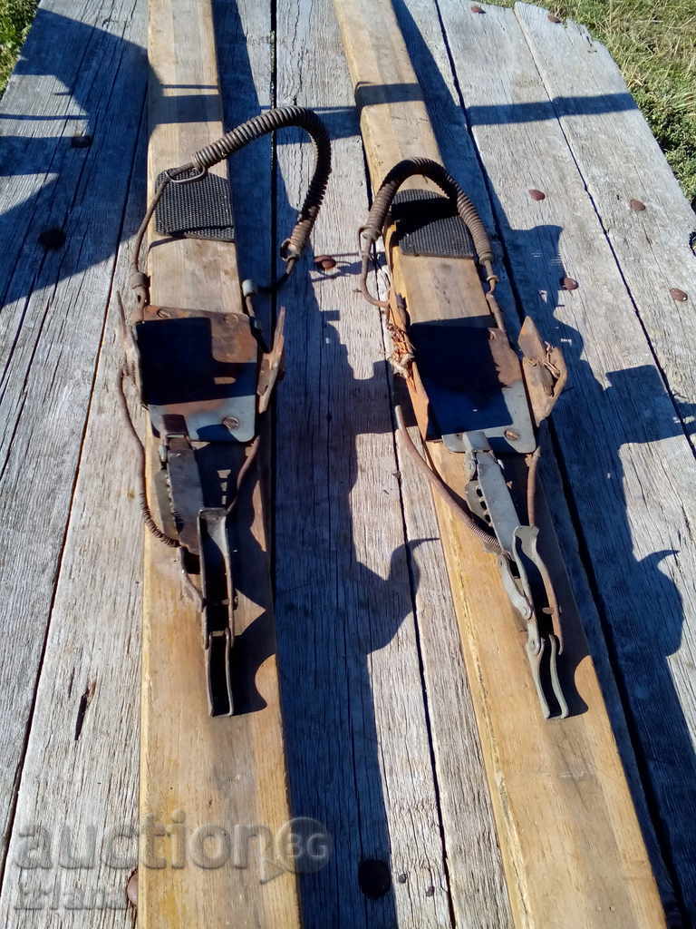 Old skis - 6 Old skis - 6