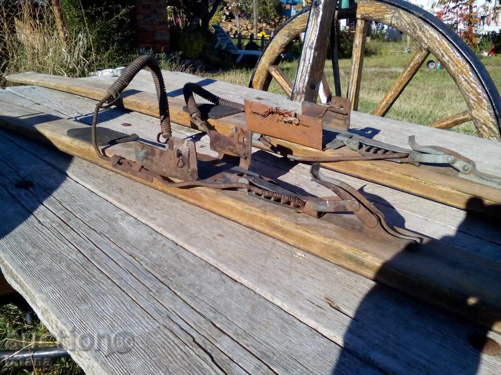 Old skis - 7 Old skis - 7