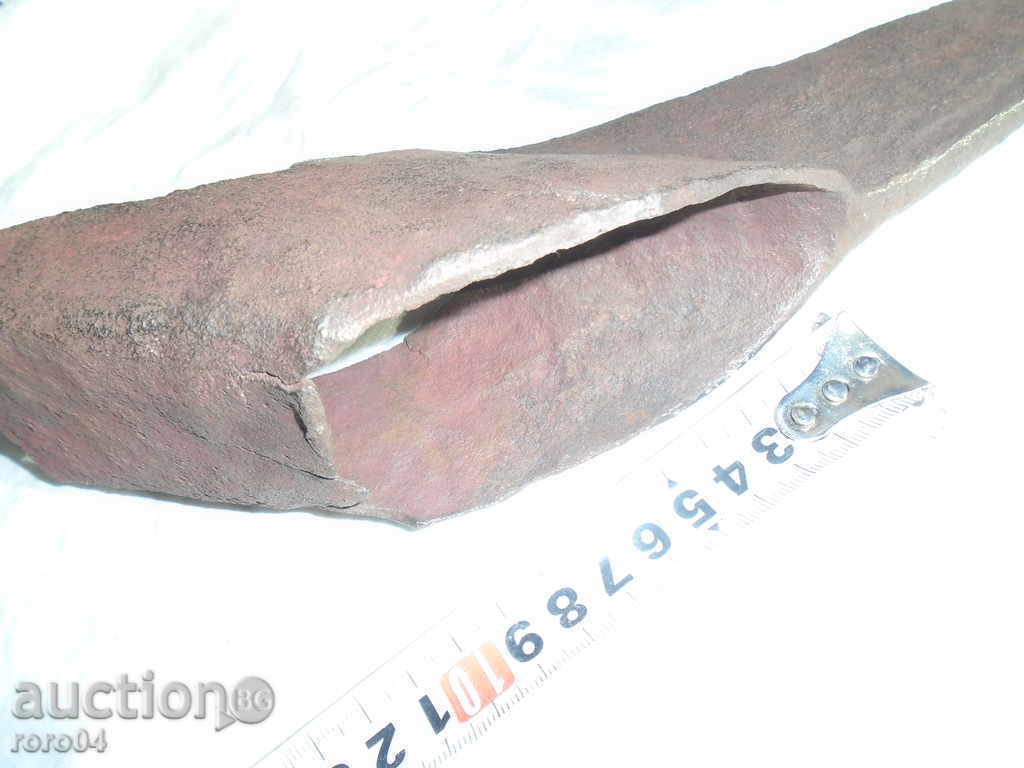 Delivery of HEAVY OLD HANDMADE FOOT FABRIC Delivery of HEAVY OLD HANDMADE FOOT FABRIC