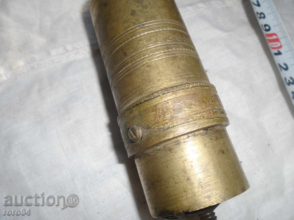 OLD BRONZE θραυστήρα με τα ελλείποντα - ΛΕΙΤΟΥΡΓΙΑΣ με τιμή € 7.99 | 15.63 BGN
