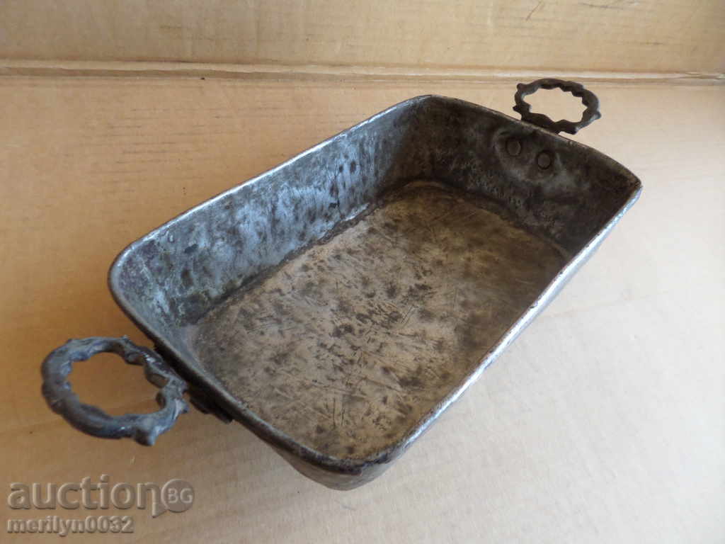 Παράδοση Πολύ παλιός δίσκος, χάλκινο αγγείο, χάλκινο με χρονολόγηση