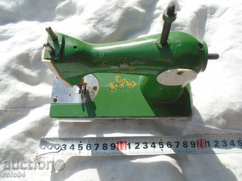 Delivery of CHILDREN'S SEWING MACHINE "PROGRESS" ACTING WITH DEFECTS Delivery of CHILDREN'S SEWING MACHINE "PROGRESS" ACTING WITH DEFECTS