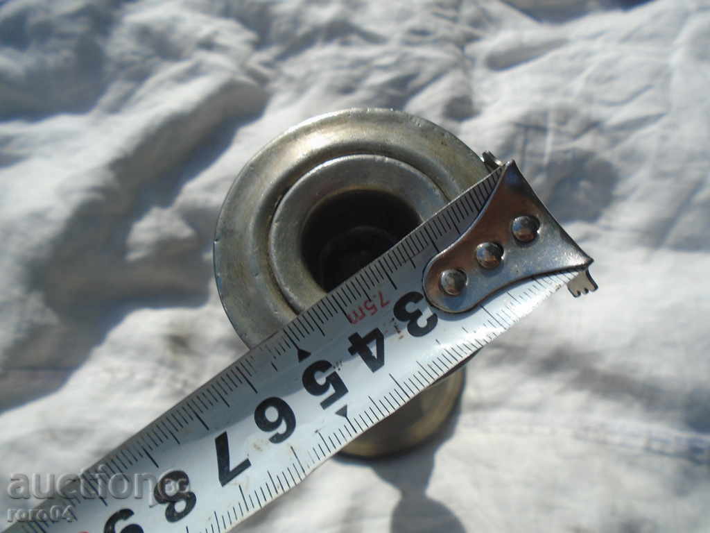 Auction  LARGE STAR CANDLE