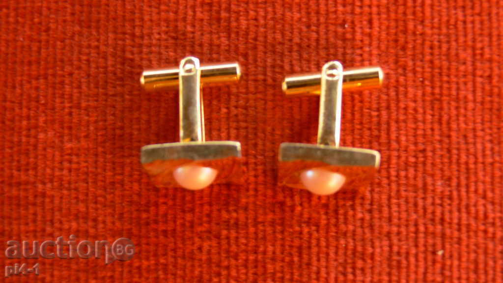 PERLE maneca placat cu aur cu preț 20.00 BGN | € 10.23 PERLE maneca placat cu aur cu preț 20.00 BGN | € 10.23