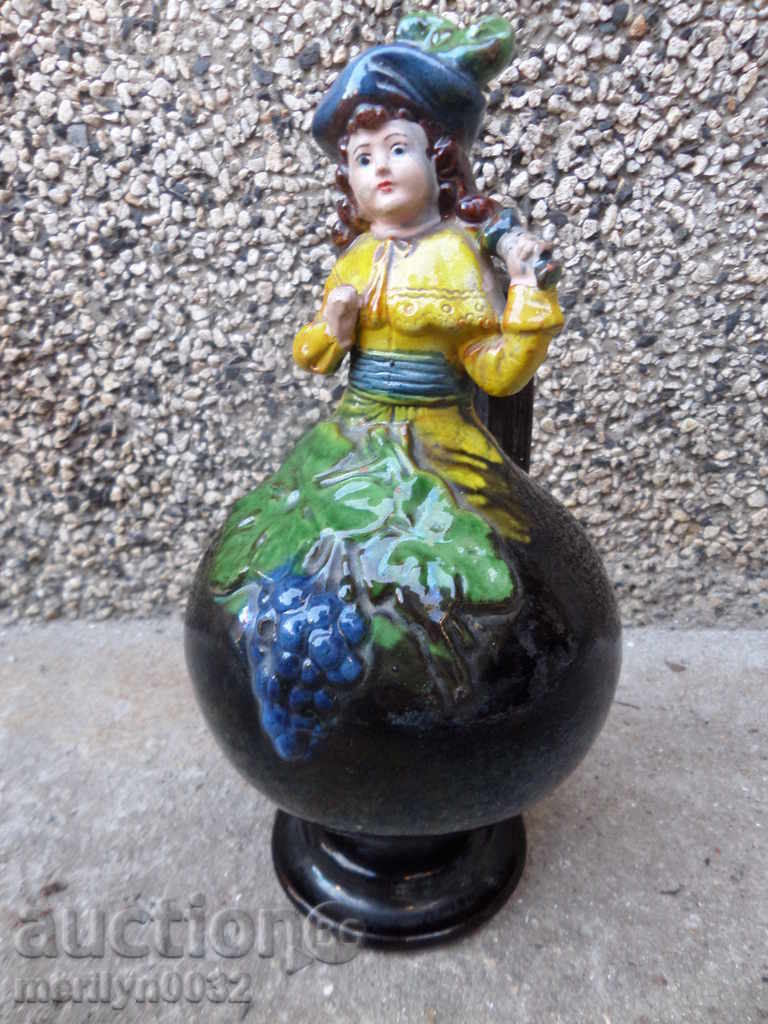 Old pitcher girl, pottery, jar, krondir Old pitcher girl, pottery, jar, krondir