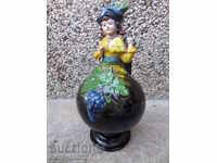 Fata ulcior veche, ceramica, borcan, krondir