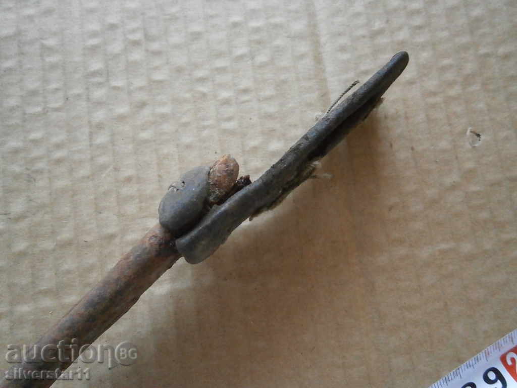 Delivery of an ancient knife for a knife Delivery of an ancient knife for a knife