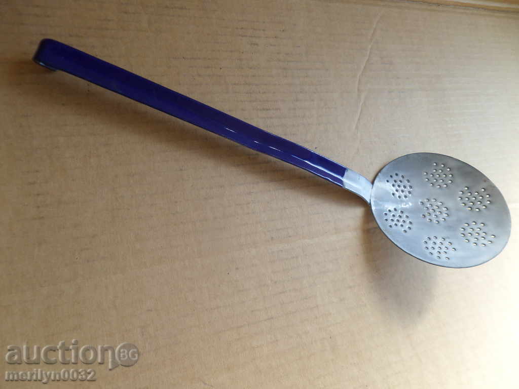 Old grateful spoon with enamel, lamb early wound, Bulgaria with price 26.00 BGN | € 13.29