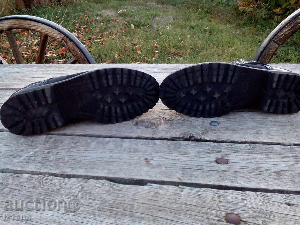 Ladies boots - 6 Ladies boots - 6