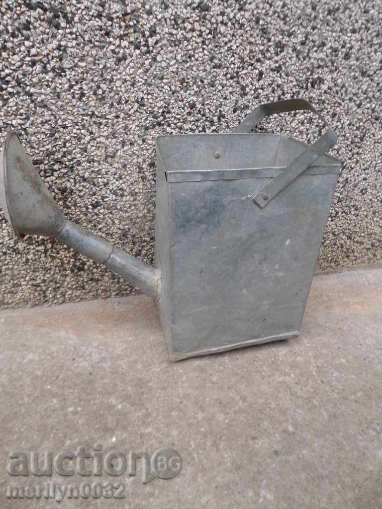 Garden lady tuba bucket bucket with price 31.00 BGN | € 15.85 Garden lady tuba bucket bucket with price 31.00 BGN | € 15.85