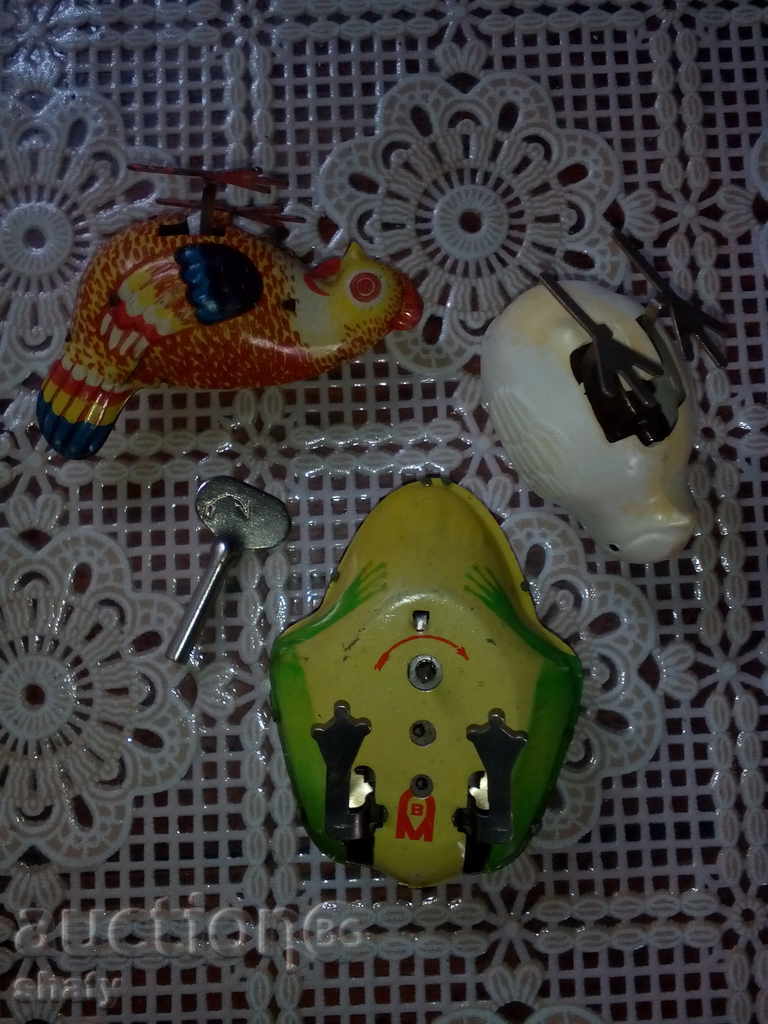 Old metal toys with price 50.00 BGN | € 25.56 Old metal toys with price 50.00 BGN | € 25.56
